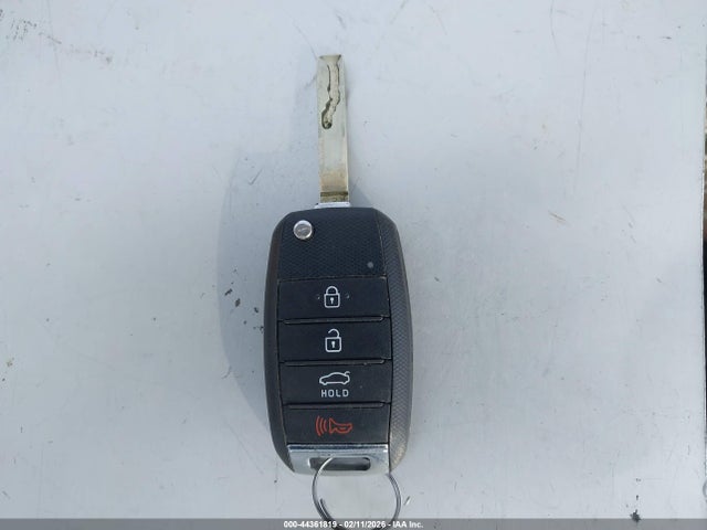 3KPA24AD3ME380438 KIA RIO S