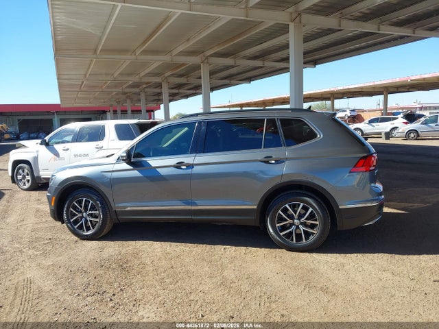 3VV3B7AX6MM131840 Volkswagen Tiguan 2.0t Se/2.0t Se R-line Black/2.0t Sel