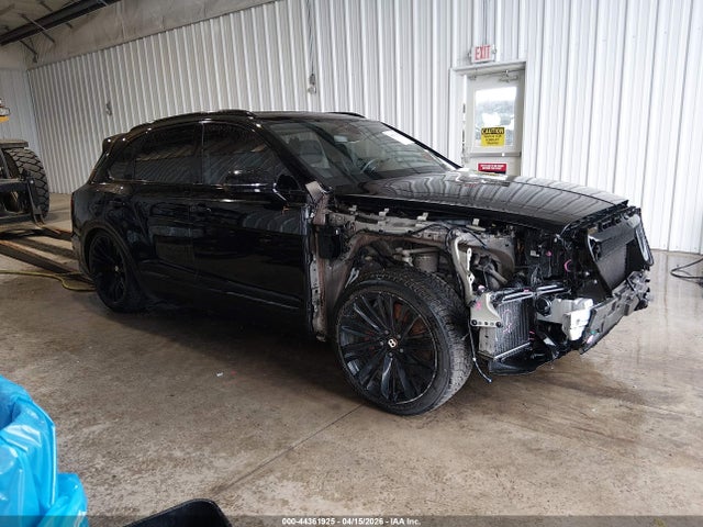 2020 BENTLEY BENTAYGA SJAAR2ZV6LC028670 Photo 0