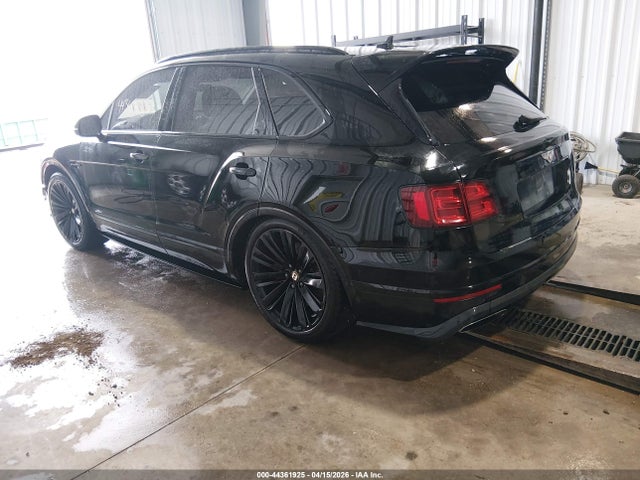 2020 BENTLEY BENTAYGA SJAAR2ZV6LC028670 Photo 2
