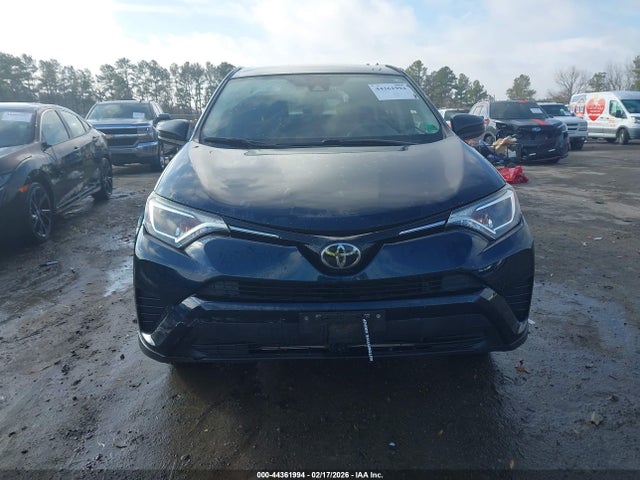 JTMBFREV5JJ227549 Toyota RAV4 LE