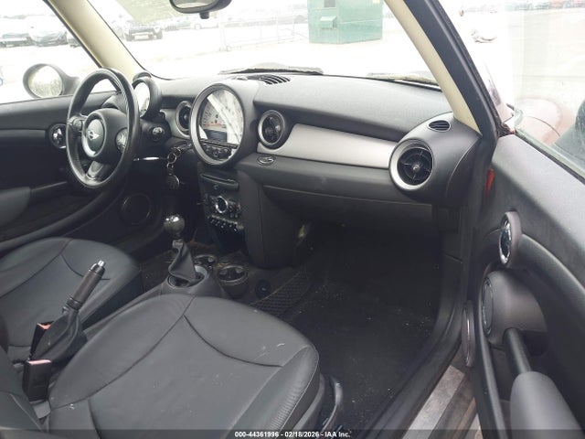 2011 MINI COOPER WMWSU3C52BT184118 Photo 4