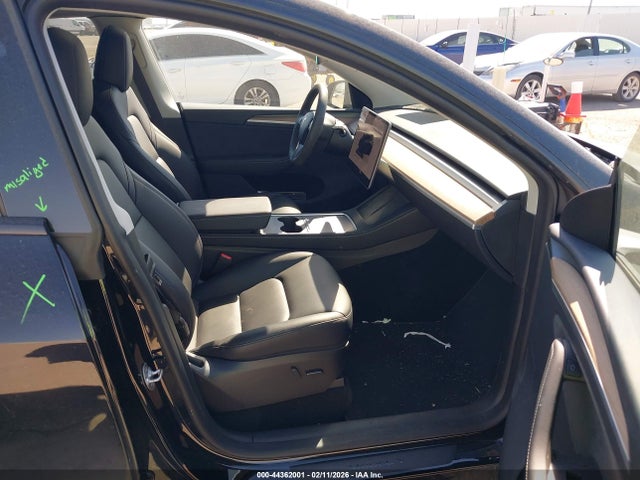 2023 TESLA MODEL Y 7SAYGDEE0PA178013 Photo 4
