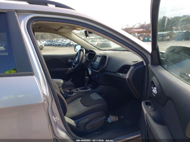 Jeep Cherokee Latitude 4x4 2018 1C4PJMCB1JD512392 Image 5