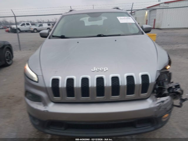 2018 Jeep Cherokee Latitude Fwd მანქანა იყიდება აუქციონზე, vin: 1C4PJLCB5JD539816, აუქციონის ნომერი: 44362060