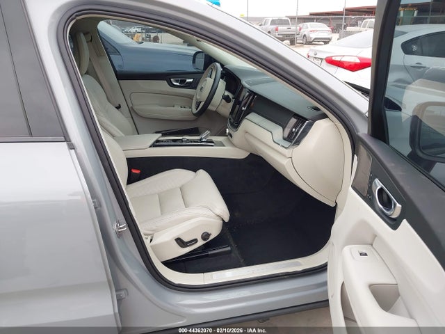 2024 VOLVO XC60 YV4L12RM7R1939355 Photo 4