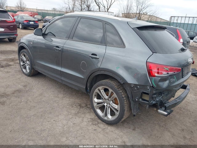 2018 AUDI Q3 WA1BCCFS7JR013765 Photo 2
