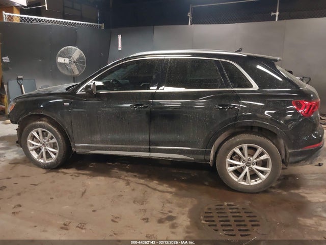 2023 Audi Q3 Premium 45 Tfsi S Line Quattro Tiptronic მანქანა იყიდება აუქციონზე, vin: WA1DECF36P1143104, აუქციონის ნომერი: 44362142