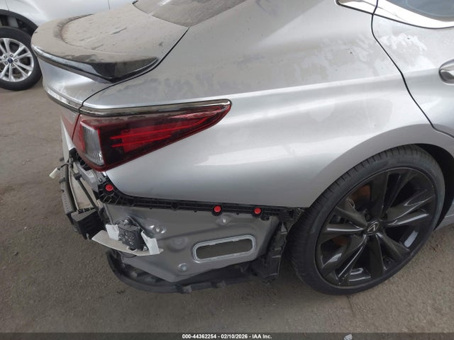 58ABA1C15RU042738 Lexus Es 300h F Sport Handling