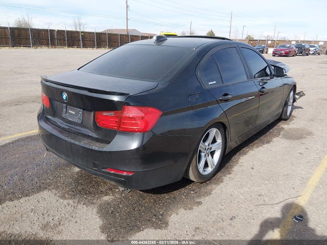 44362255 :رقم المزاد ، WBA3B5G59FNS17237 vin ، 2015 Bmw 328i Xdrive مزاد بيع