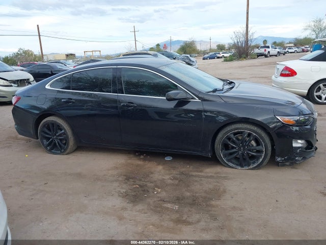 1G1ZD5ST9LF134001 Chevrolet Malibu Fwd Lt
