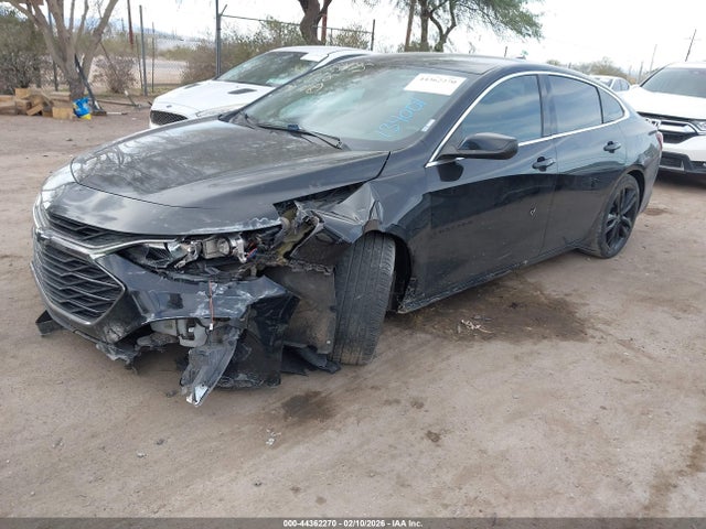 1G1ZD5ST9LF134001 Chevrolet Malibu Fwd Lt