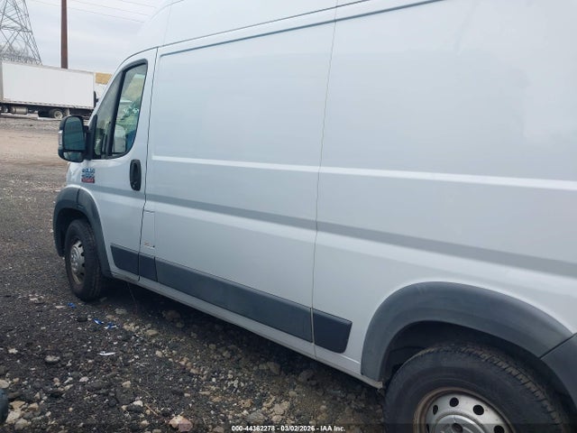 2015 RAM PROMASTER 2500 3C6TRVCG9FE520584 Photo 2