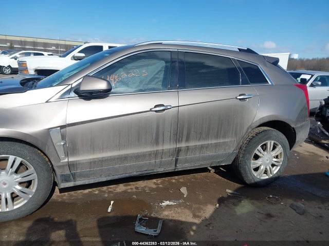 44362283 :رقم المزاد ، 3GYFNDEY6BS527127 vin ، 2011 Cadillac Srx Luxury Collection مزاد بيع