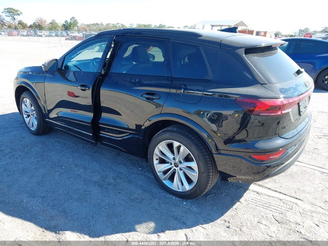 2025 AUDI Q6 E-TRON WA112BGF1SA017336 Photo 2