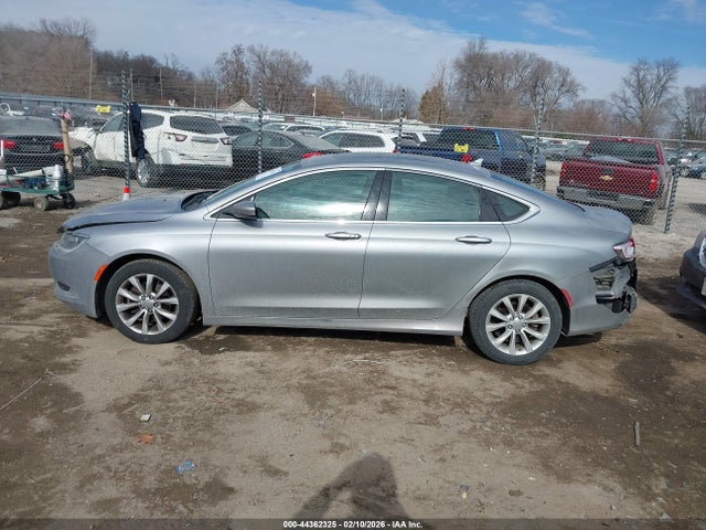 Продажа на аукционе авто 2015 Chrysler 200 C, vin: 1C3CCCCB1FN542727, номер лота: 44362325