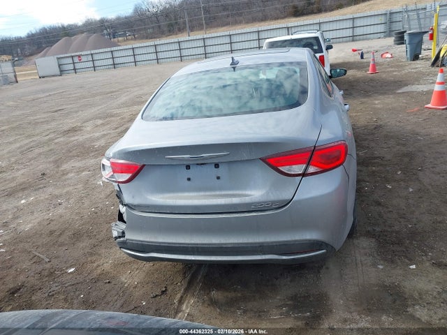 Продажа на аукционе авто 2015 Chrysler 200 C, vin: 1C3CCCCB1FN542727, номер лота: 44362325