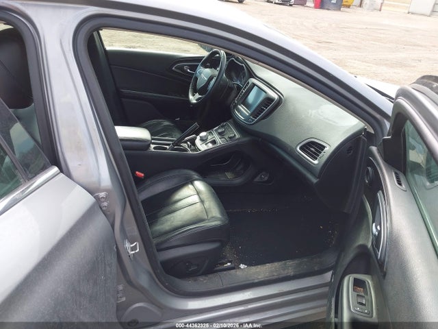 Продажа на аукционе авто 2015 Chrysler 200 C, vin: 1C3CCCCB1FN542727, номер лота: 44362325