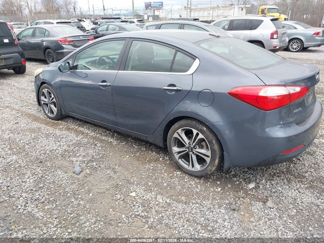 2016 KIA FORTE KNAFX4A88G5552325 Photo 2