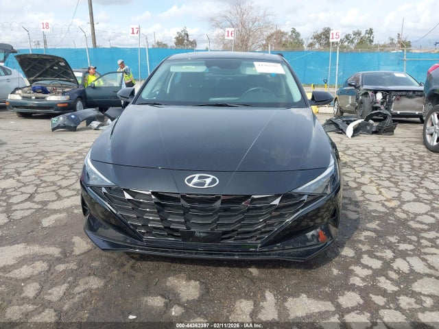 KMHLN4AG9NU338767 Hyundai ELANTRA SEL