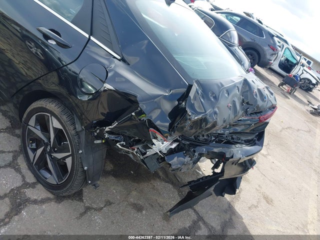 KMHLN4AG9NU338767 Hyundai ELANTRA SEL