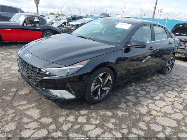 KMHLN4AG9NU338767 Hyundai ELANTRA SEL