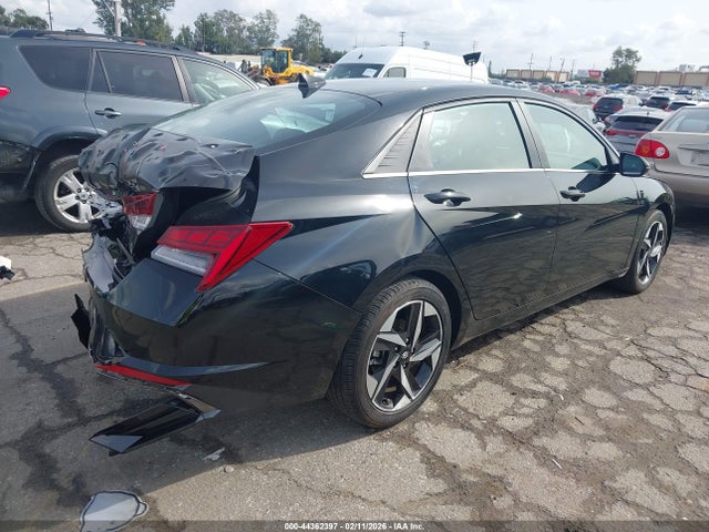 KMHLN4AG9NU338767 Hyundai ELANTRA SEL