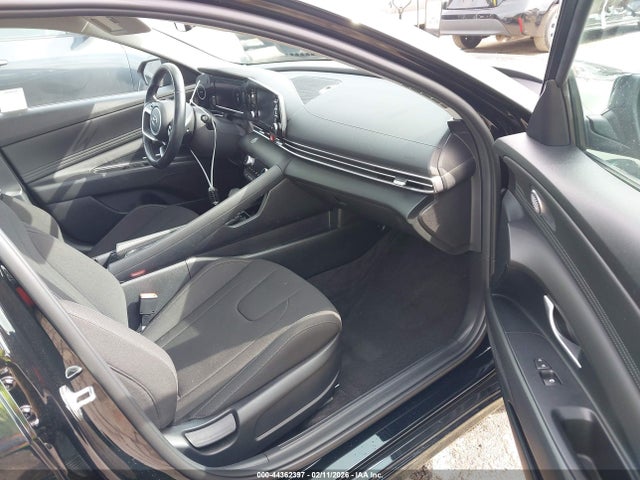 KMHLN4AG9NU338767 Hyundai ELANTRA SEL