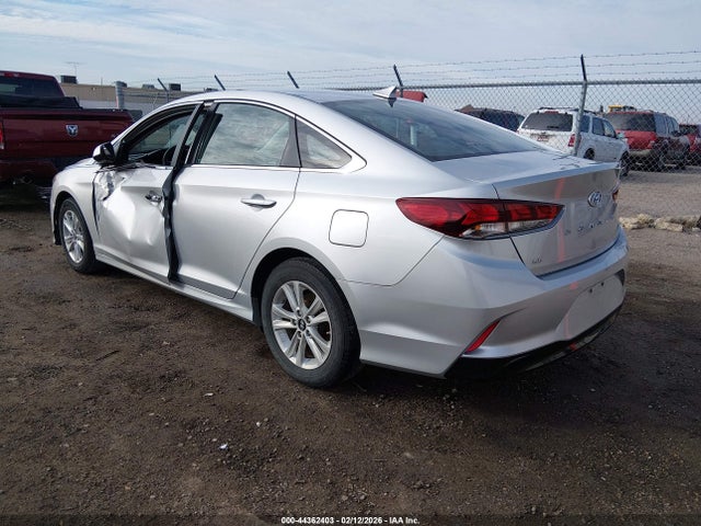 Hyundai SONATA SE 2018 5NPE24AF4JH618212 Image 3