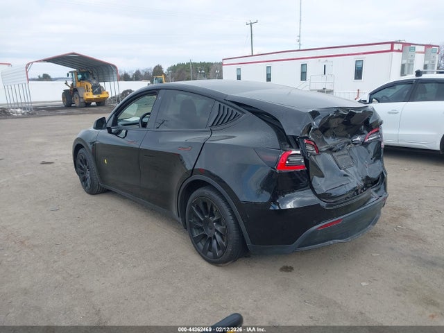 2021 TESLA MODEL Y 5YJYGDEE7MF107970 Photo 2