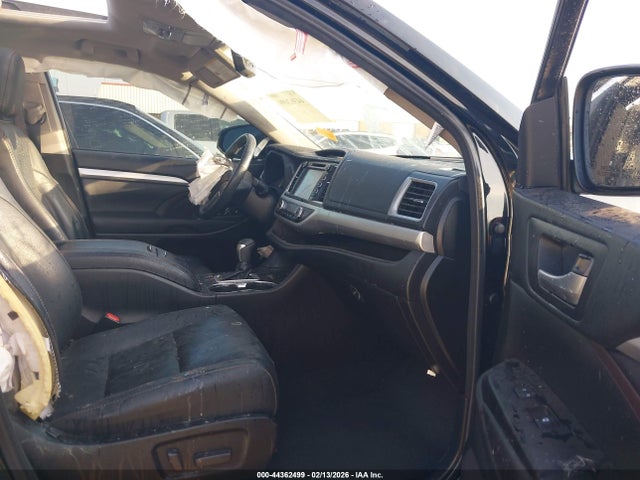 2017 TOYOTA HIGHLANDER 5TDKZRFH0HS522197 Photo 4