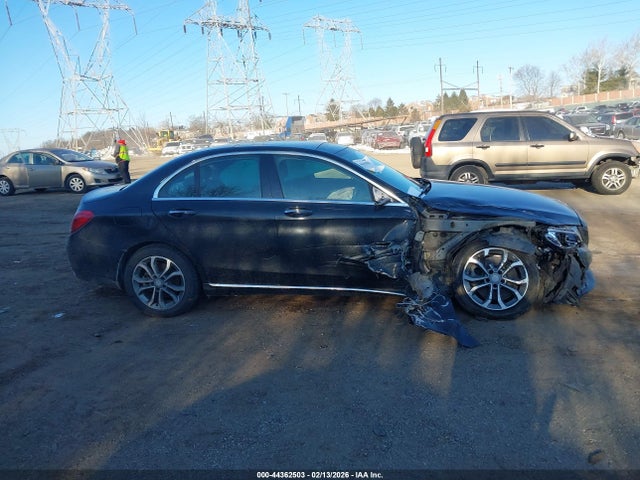 55SWF4KB2FU077539 Mercedes-Benz C 300 4matic/luxury 4matic/sport 4matic