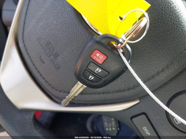 Toyota RAV4 LE 2015 2T3BFREV5FW325473 Image 11