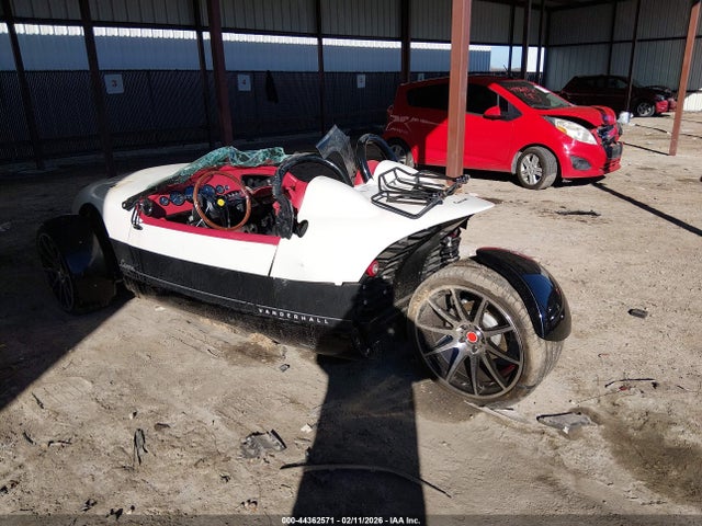 7KGTC2C4XRR005730 Vanderhall Carmel