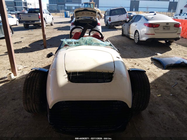 7KGTC2C4XRR005730 Vanderhall Carmel