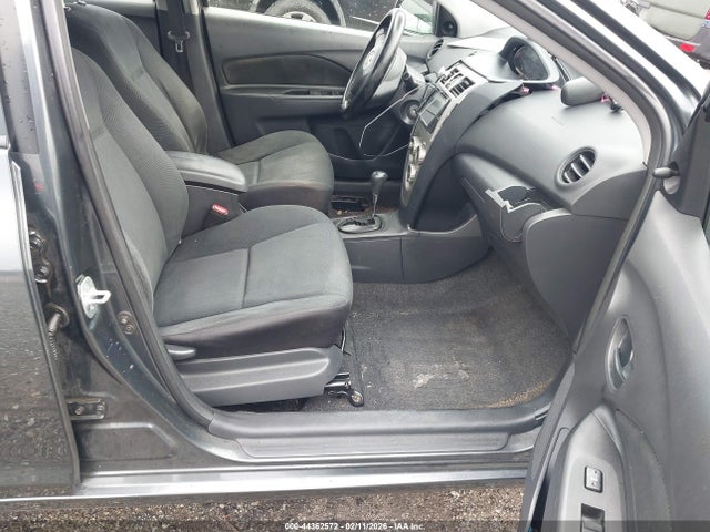 44362572 :رقم المزاد ، JTDBT4K32C1421134 vin ، 2012 Toyota Yaris مزاد بيع