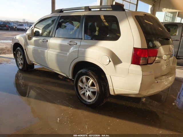 2011 MITSUBISHI ENDEAVOR 4A4JN2AS6BE032239 Photo 2