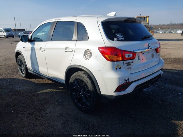 44362605 :رقم المزاد ، JA4AP3AU3JU016040 vin ، 2018 Mitsubishi Outlander Sport 2.0 Le مزاد بيع