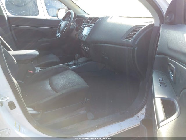 44362605 :رقم المزاد ، JA4AP3AU3JU016040 vin ، 2018 Mitsubishi Outlander Sport 2.0 Le مزاد بيع