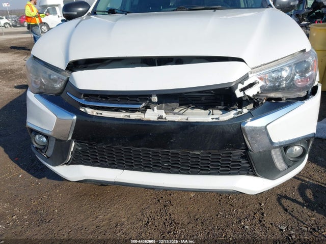 44362605 :رقم المزاد ، JA4AP3AU3JU016040 vin ، 2018 Mitsubishi Outlander Sport 2.0 Le مزاد بيع