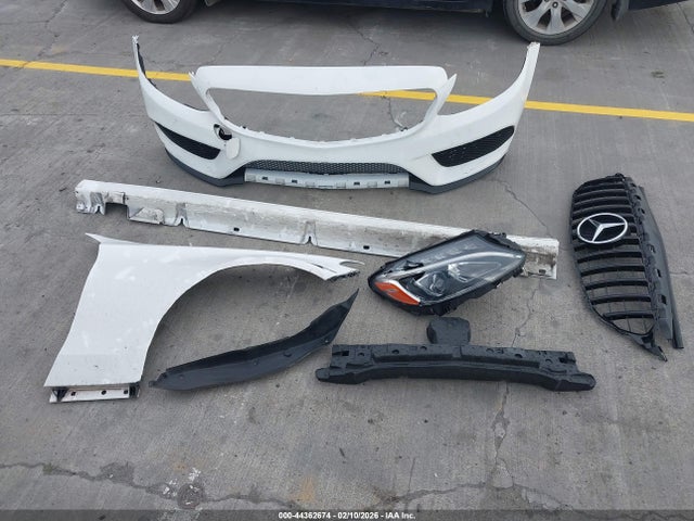55SWF6EB6JU237969 Mercedes-Benz Amg C 43 4matic