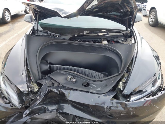 2025 TESLA MODEL 3 5YJ3E1EA3SF018132 Photo 9