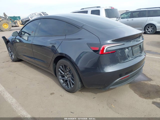 2025 TESLA MODEL 3 5YJ3E1EA3SF018132 Photo 2