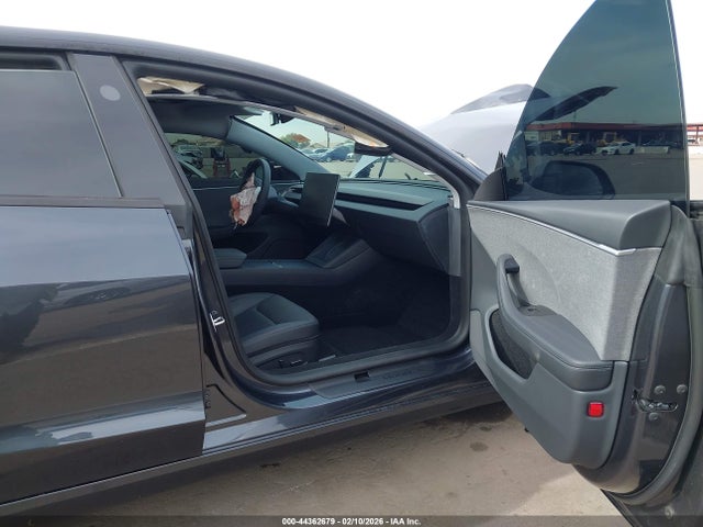 2025 TESLA MODEL 3 5YJ3E1EA3SF018132 Photo 4