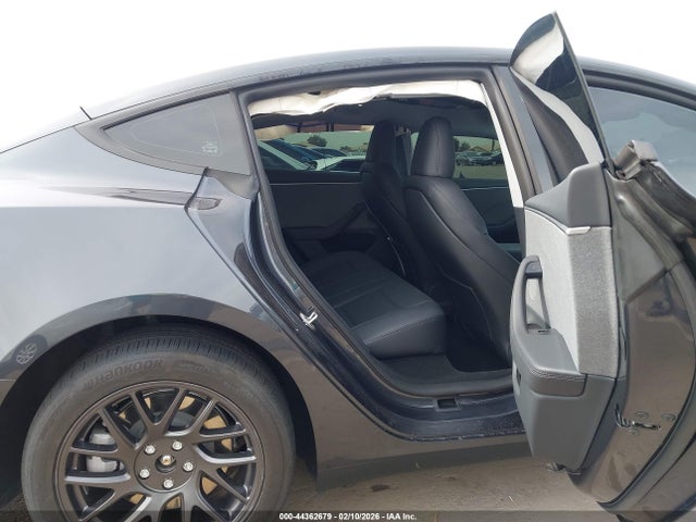 2025 TESLA MODEL 3 5YJ3E1EA3SF018132 Photo 7