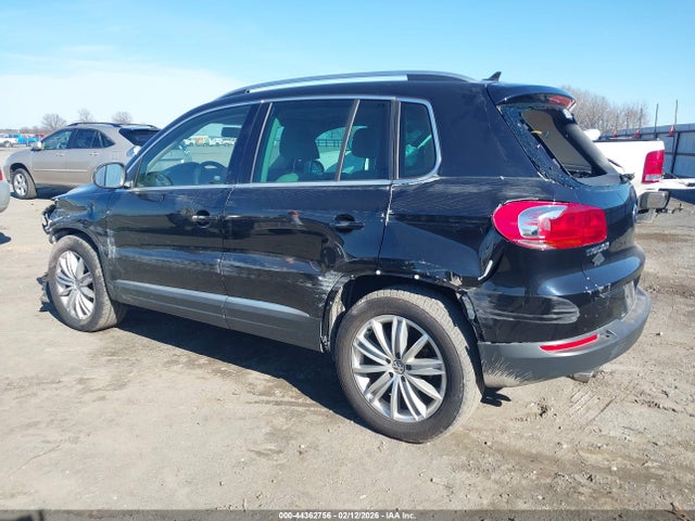 2013 Volkswagen Tiguan Se მანქანა იყიდება აუქციონზე, vin: WVGAV7AX3DW552164, აუქციონის ნომერი: 44362756
