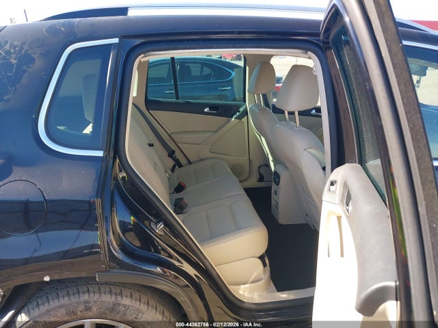 2013 Volkswagen Tiguan Se მანქანა იყიდება აუქციონზე, vin: WVGAV7AX3DW552164, აუქციონის ნომერი: 44362756