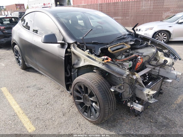 2020 TESLA MODEL Y 5YJYGDEE6LF054872 Photo 0