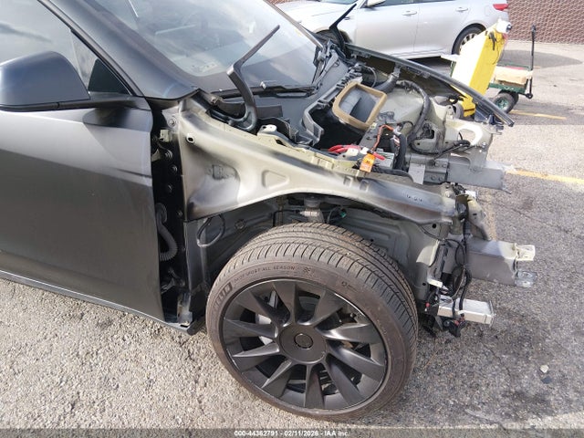 44362791 :رقم المزاد ، 5YJYGDEE6LF054872 vin ، 2020 Tesla Model Y Long Range Dual Motor All-wheel Drive مزاد بيع