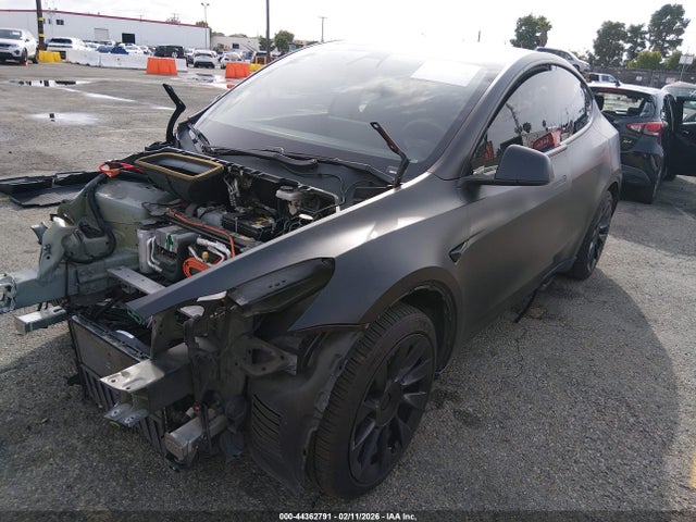 2020 TESLA MODEL Y 5YJYGDEE6LF054872 Photo 1
